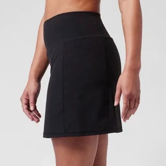 ATHLETA Salutation Stash High Rise 16 1/2 Skort in Color Black Size S - Picture 3 of 12